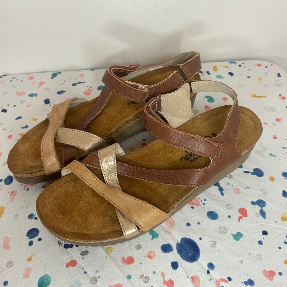 Sophia brown and gold leather Naot sandals; size 40/9L